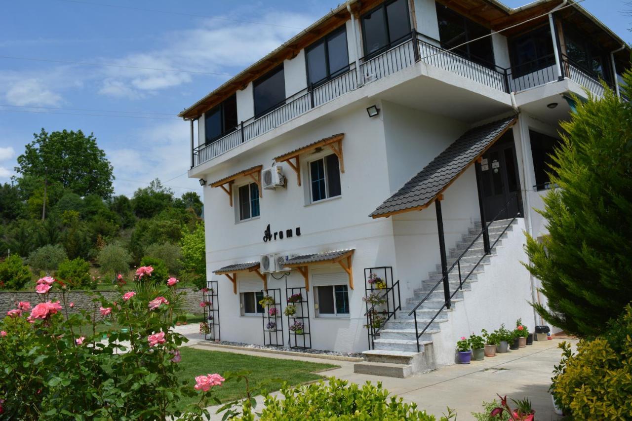 Hotel Aroma Permet Bagian luar foto