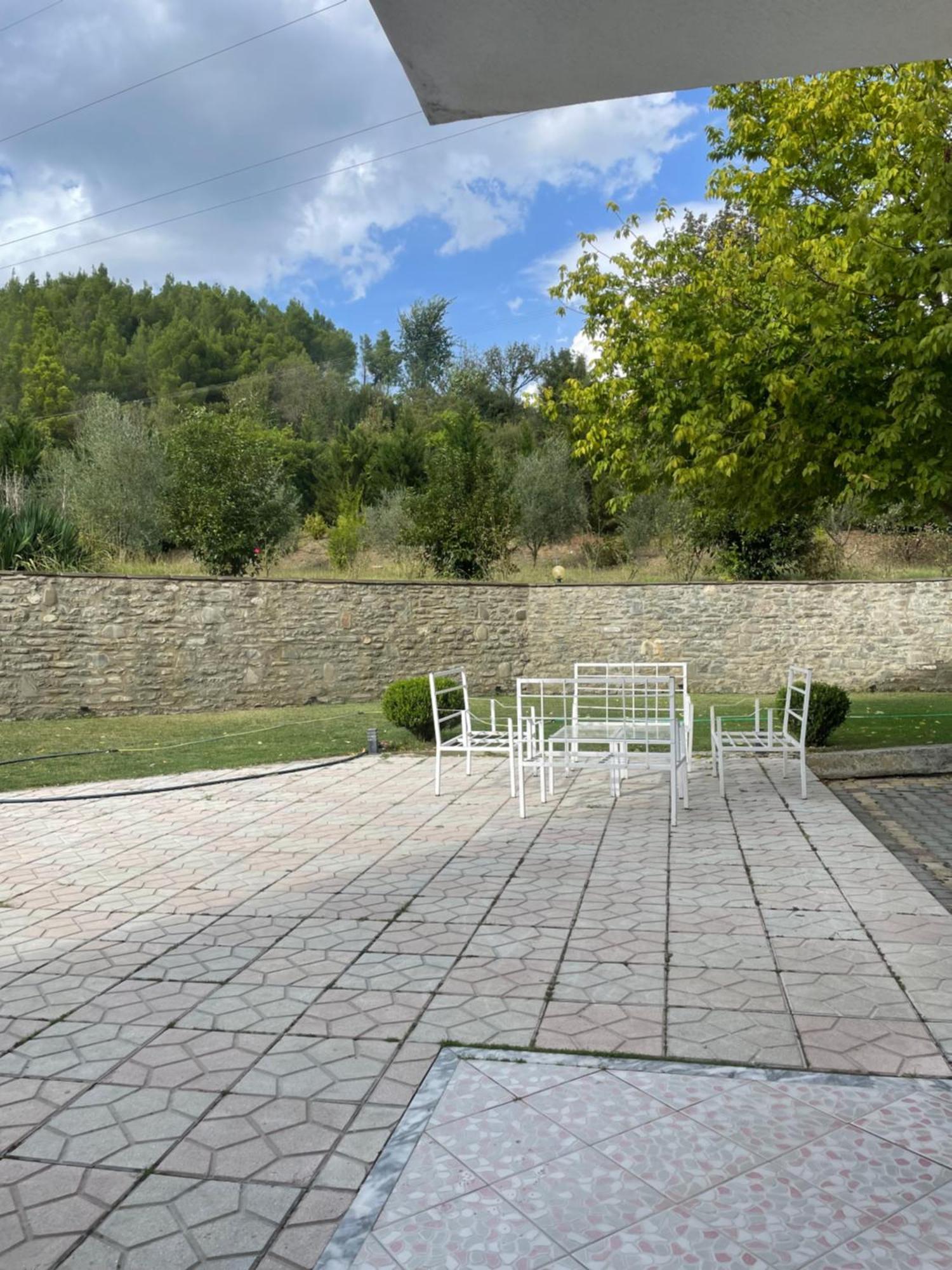 Hotel Aroma Permet Bagian luar foto